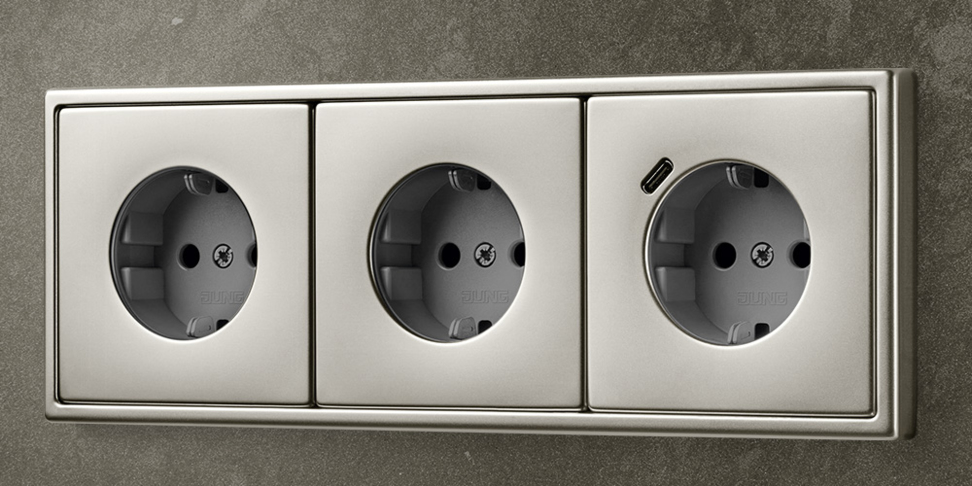 SCHUKO® Steckdosen mit USB bei ALL IN ONE Elektro & IT Technologie GmbH in Frankfurt am Main