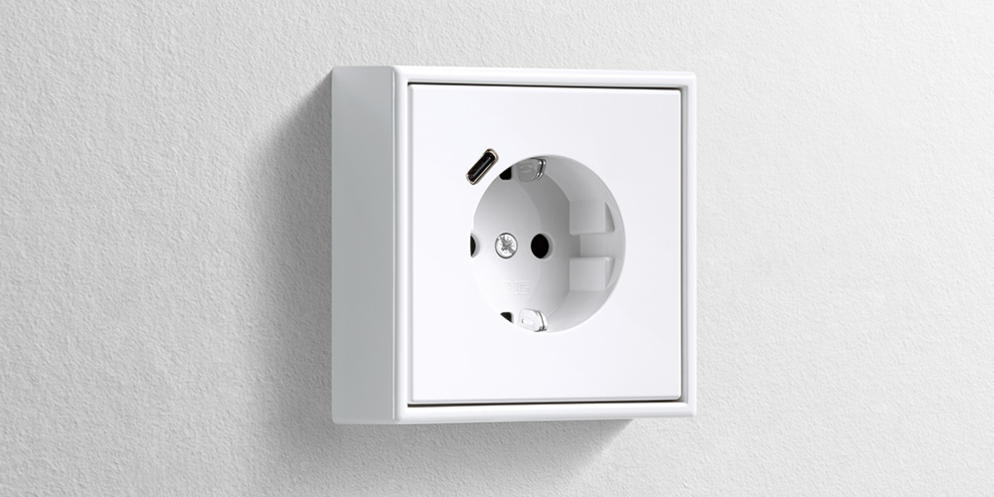 Erweiterter Anschlussraum für die Nachrüstung bei ALL IN ONE Elektro & IT Technologie GmbH in Frankfurt am Main
