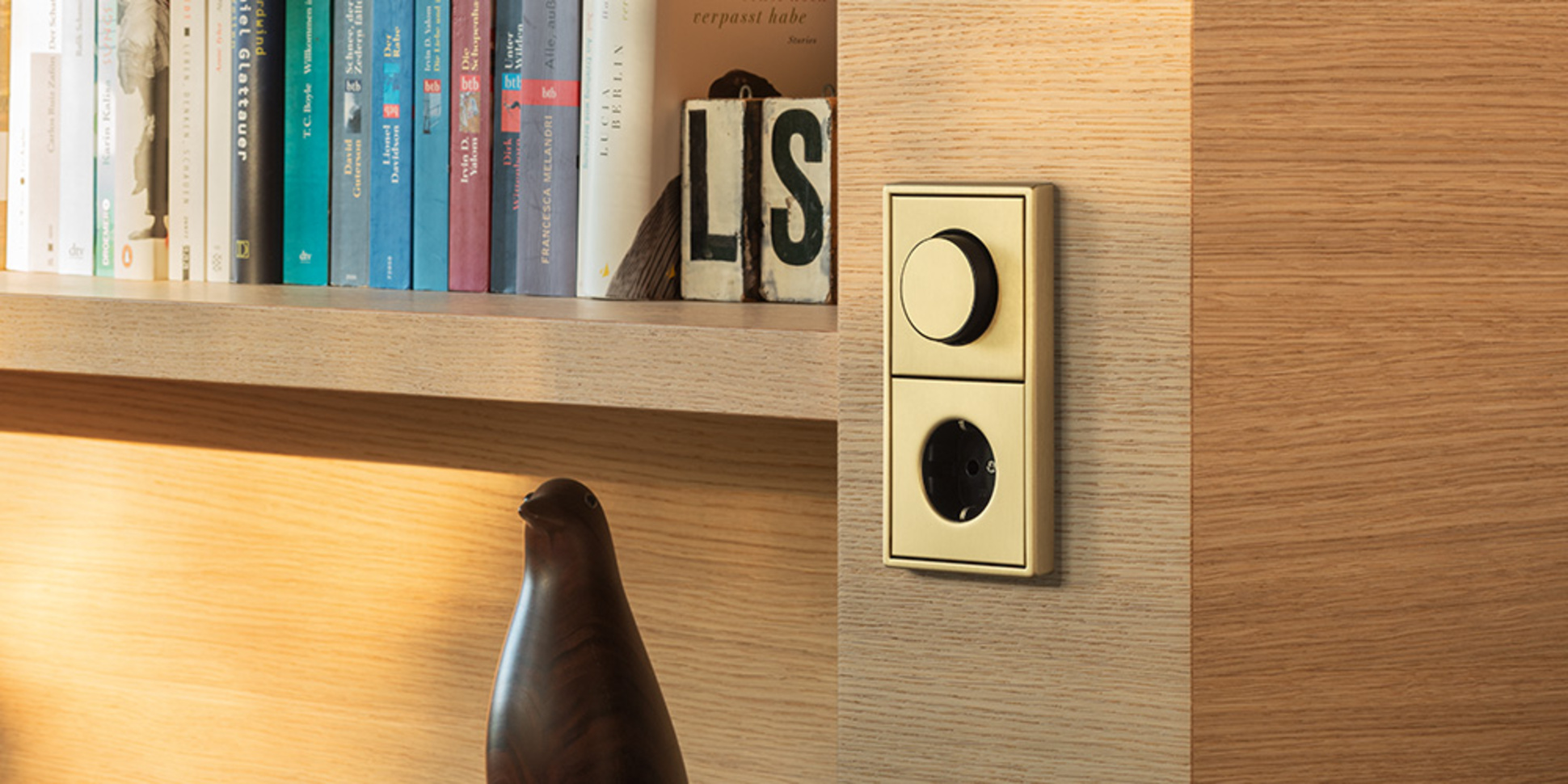Drehdimmer-Abdeckungen bei ALL IN ONE Elektro & IT Technologie GmbH in Frankfurt am Main