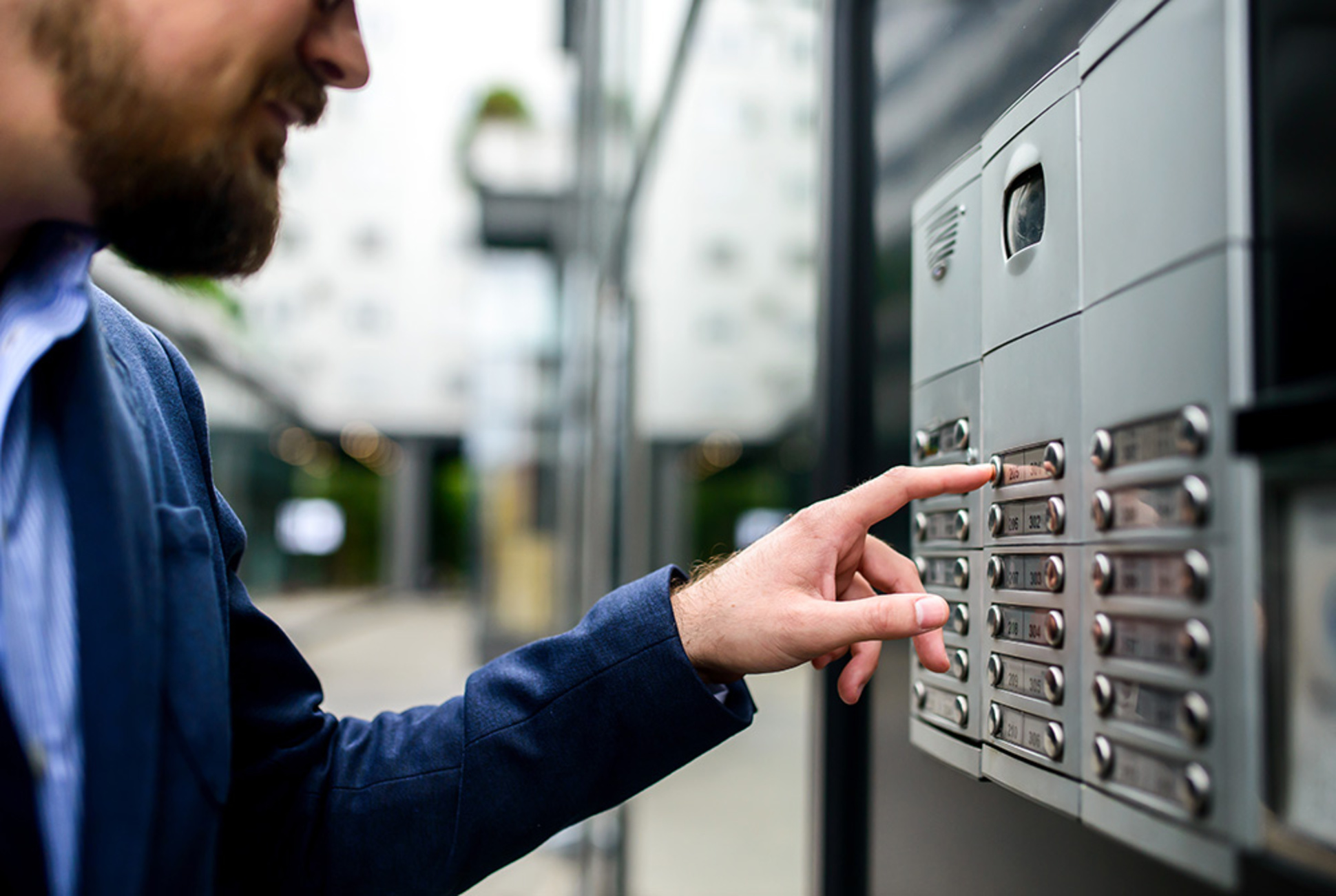 Sprech­anlagen bei ALL IN ONE Elektro & IT Technologie GmbH in Frankfurt am Main